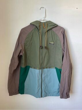 L.L. Bean Mountain Classic Jacket Medium Green Blue Brown